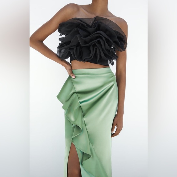 Amazing Zara Black ORGANZA BANDEAU TOP
BLACK - Size M - Picture 2 of 11